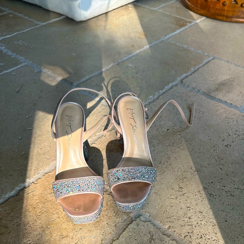 SPARKLE HEELS